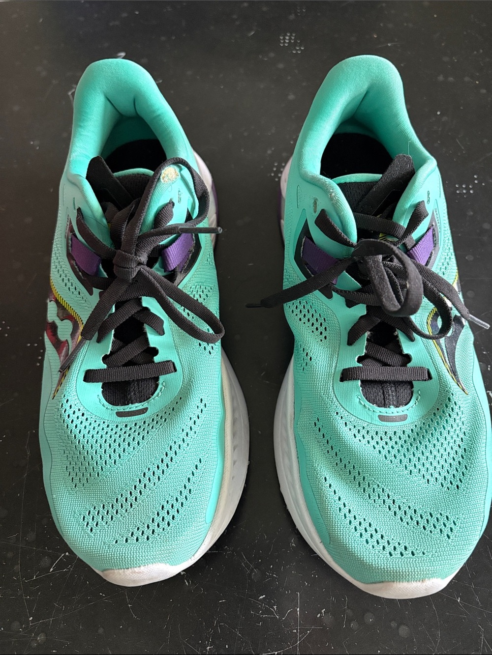 Saucony Women’s Athletic Running Shoes, size 8.5W